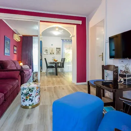 2 Bedroom Amazing In Appartamento