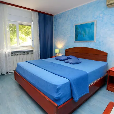 2 Bedroom Amazing In Appartamento