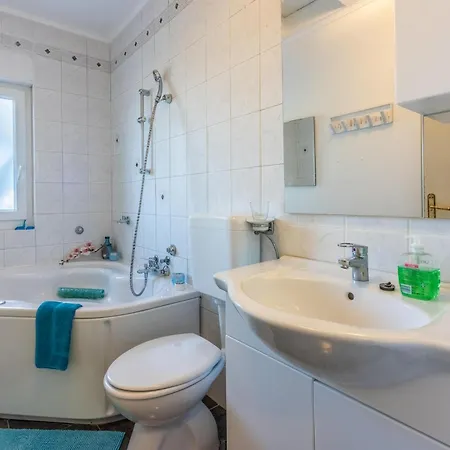 Appartamento 2 Bedroom Amazing In Banjole